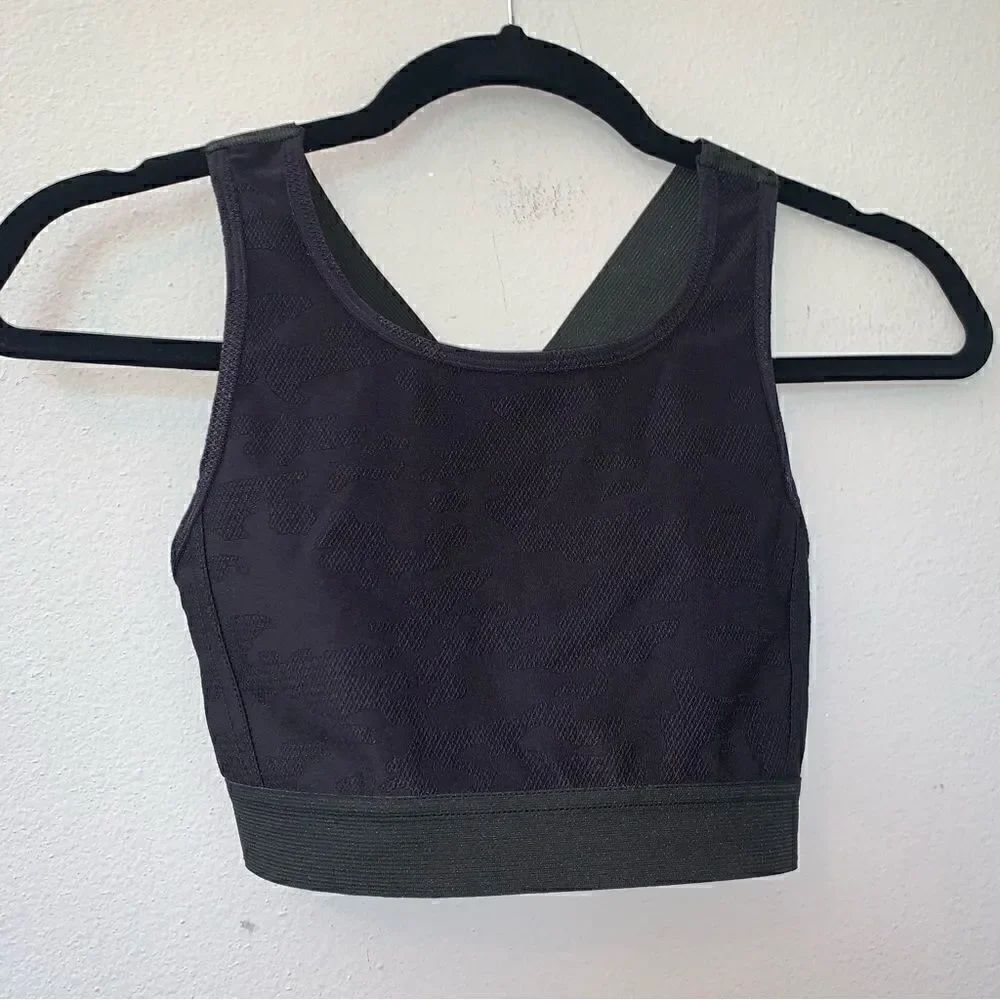 Pheel Criss Cross Sports Bra